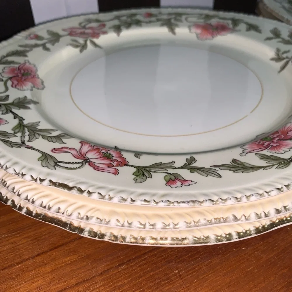 Set of 6 Vintage Plates Floral w/Gold Rim Cottage Shabby Chic Farmhouse Grandma